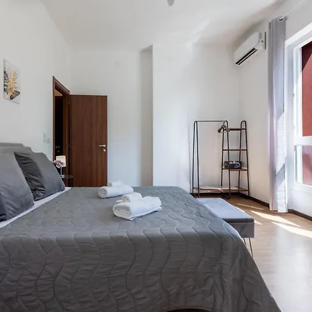 Hesa House 4*