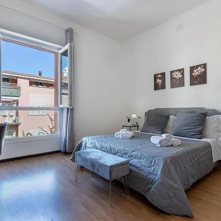 Hesa House 4*