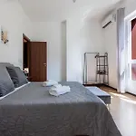Hesa House 4*