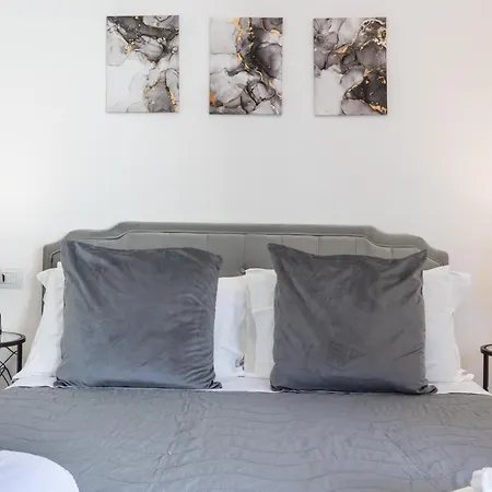 Hesa House 4*