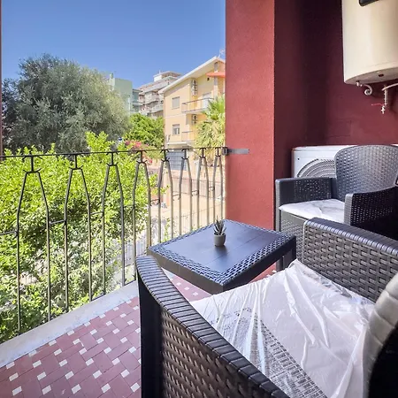 Hesa House Гостевой дом 3*