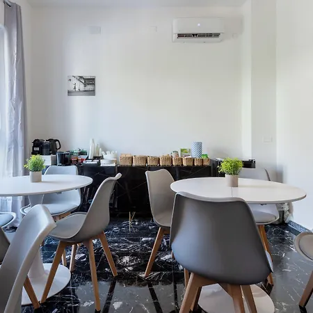 Hesa House Гостевой дом Кальяри